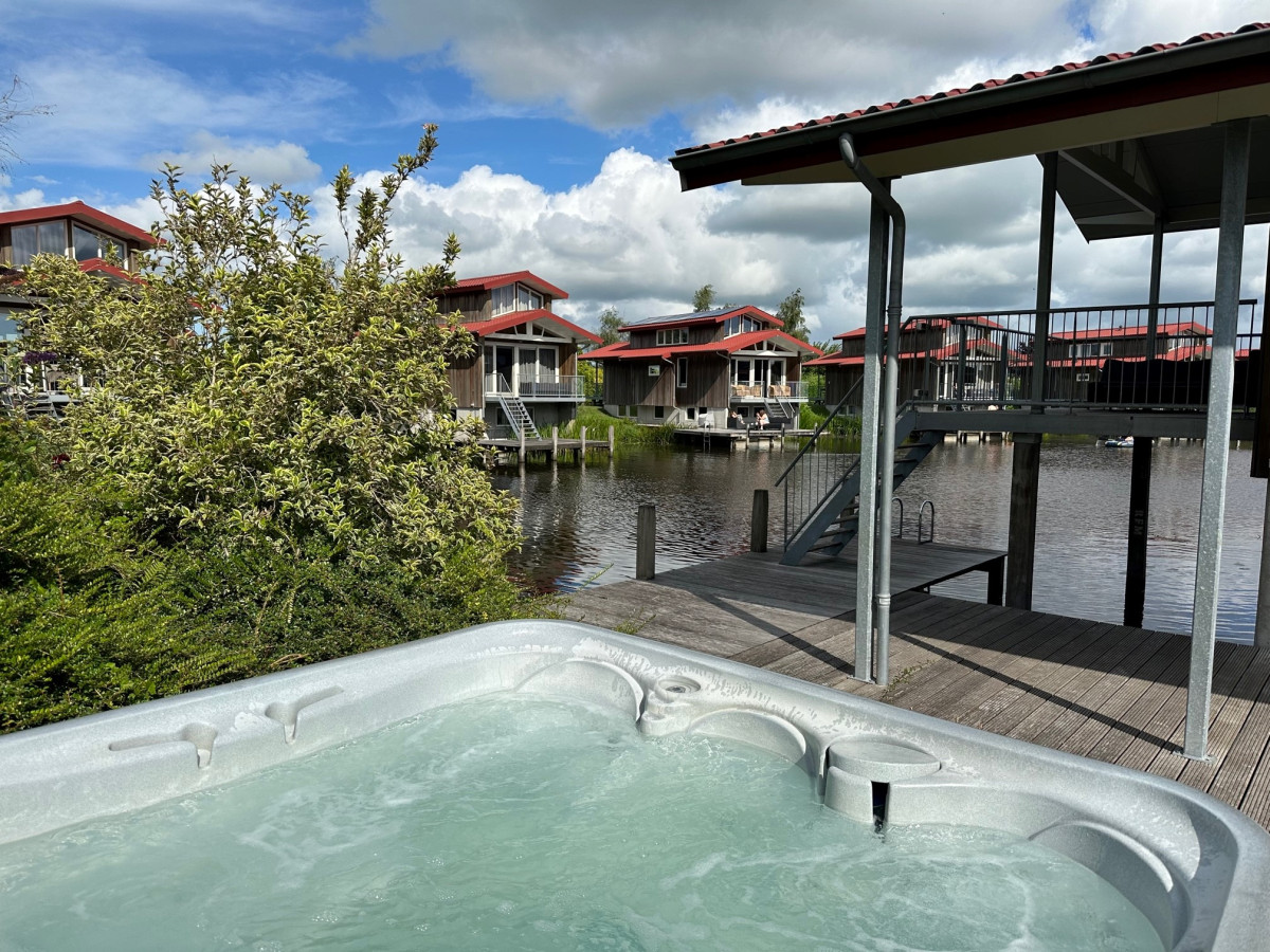 Goudplevier Bubbelbad 10+2 Personen