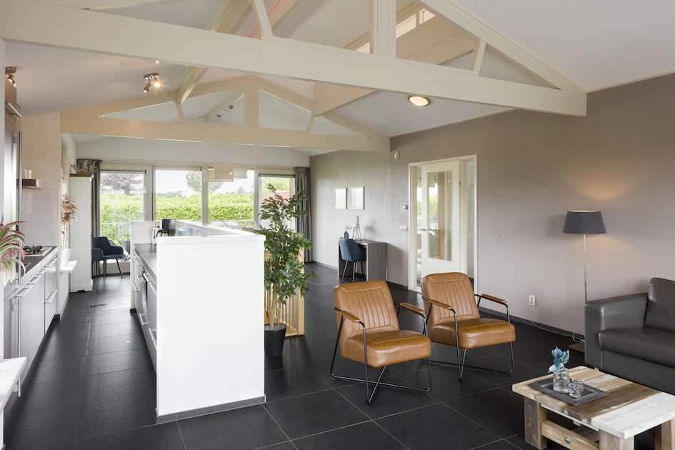 Zilvermeeuw Wellness Plus 6 Personen
